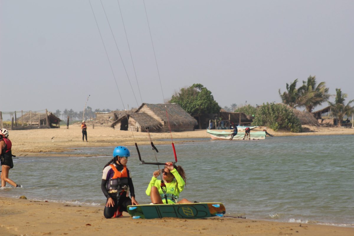 Kitesurfing Kalpitiya lagoon Sri Lanka