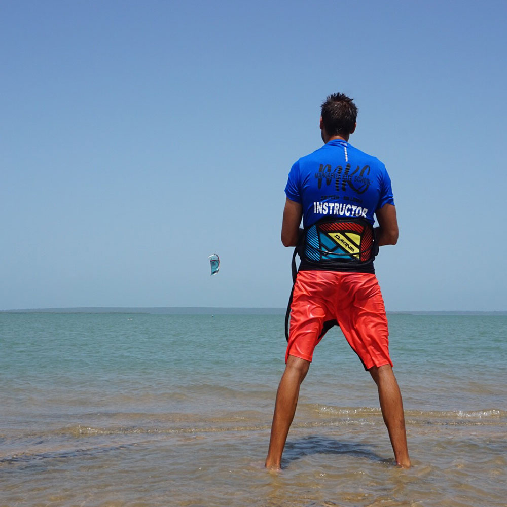 Kitesurfen in Sri Lanka is nog nooit zo spannend geweest! Kom naar Sri Lanka om te leren kitesurfen bij de beste kiteschool in Kalpitiya. Beste kiteschool in Sri Lanka