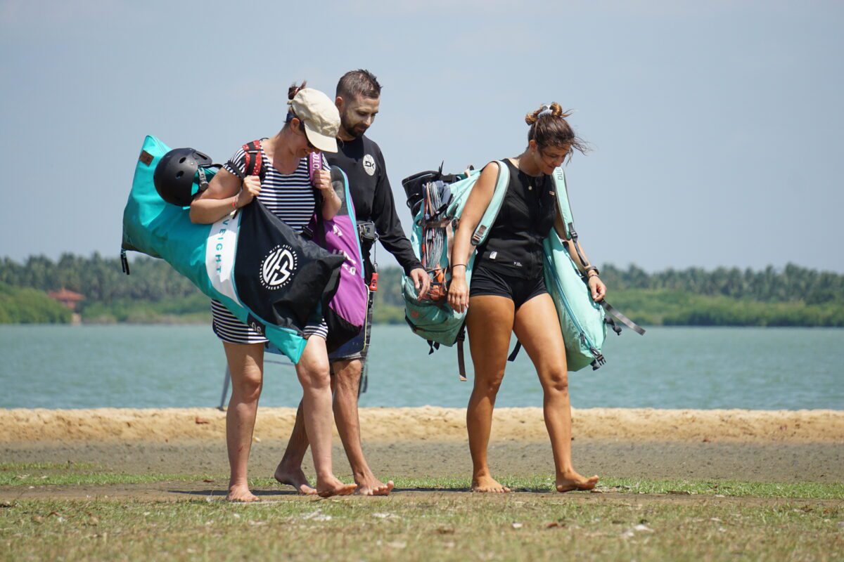 volunteer program kitesurf school